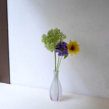ささやかな花瓶の画像