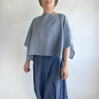 【1点もの】ショート丈の着物袖プルオーバー -正絹 絽 灰紺 抽象線模様（ヴィンテージ） KMPO500の画像