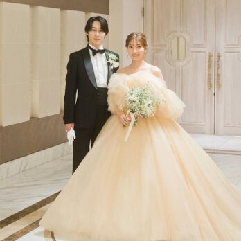 実例写真！ウェディングドレス シャンパンベージュ オフショルダー チュールスカート ファスナー 披露宴/結婚式の画像