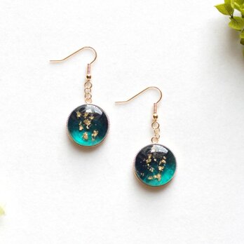 レジンアート　ラウンドピアス〈海原に抱かれて〉の画像