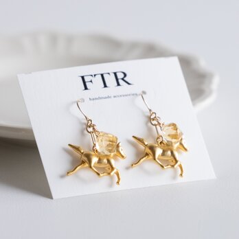 商売繁盛！シトリンと黄金色の馬✳︎14kgf ピアス/イヤリング　ギフトの画像