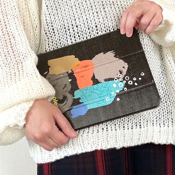 手帳型iPadケース【ラフペイント】三折りスタンド機能付プラケースタイプの画像
