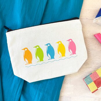 コウテイペンギンのポーチ マチあり 化粧ポーチ サニタリーポーチ 動物 鳥 母の日 プレゼント ギフト 可愛いの画像