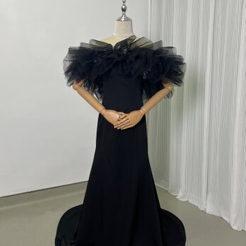 パーティードレス ブラック オフショルダー デザイン感 マーメイドライン 可愛い 2次会/合コンの画像