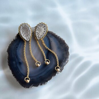 Shiny Tear Drop~brass~【レザーピアス/イヤリング】"silver"の画像