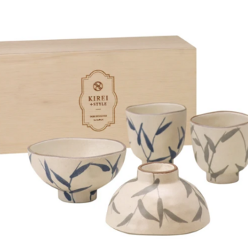 〇ギフトセット〇美濃焼夫婦揃え4点セット茶碗、湯飲みセット【木箱】飯碗：約φ11.2×6cm 湯呑：約φ7.5×7.6cmの画像