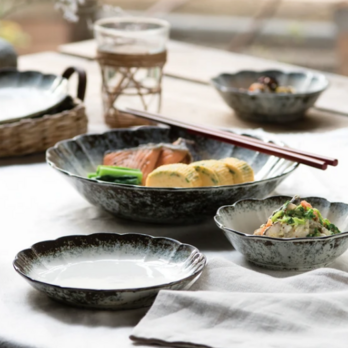 〇ギフトセット〇　美濃焼釉彩輪花型取り分け揃5点セット【化粧箱】大盛皿 約φ23.7×4.8cm 取皿 約φ16.3×2.6cmの画像