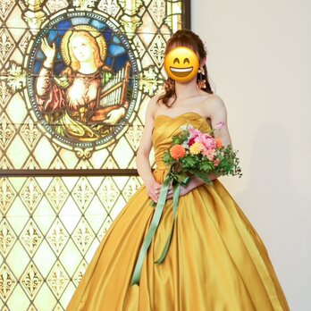 実例写真！イエロー カラードレス ベアトップ 豪華なバックリボン 花嫁/前撮り プリンセスラインの画像