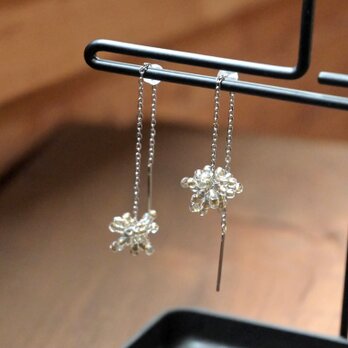 星屑の花ピアス item9の画像