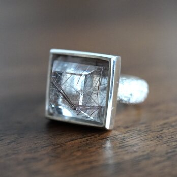 red rutil quartz ringの画像