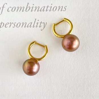 天然淡水真珠 ルベルパール アボカド色のピアス (11.1mm)