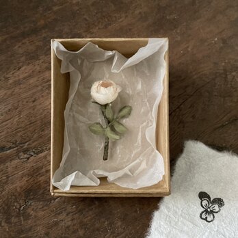 miniシリーズ　『白い丸薔薇』の画像