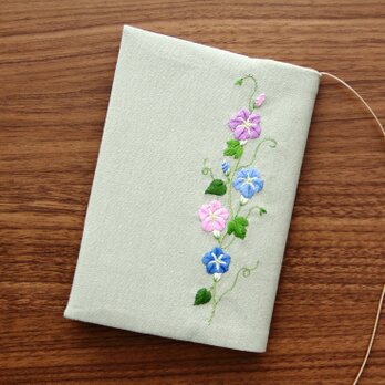 刺繍　ブックカバー　朝顔　セージグリーン　の画像