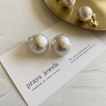 主役級！20ｍｍ cotton pearl ソフトタッチ痛みなくしっかりとホールドのイヤリング！pearls earringsの画像