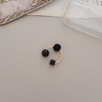 ear cuff  odango  クロの画像