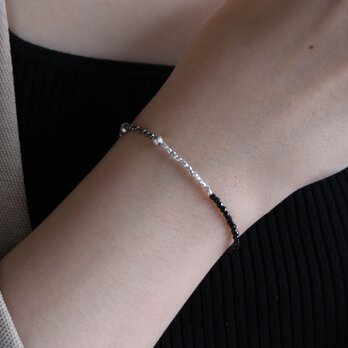 svart og pýrít bracelet：天然石パイライト/ブラックスピネル/シルバー　ビーズブレスレット　黒の画像