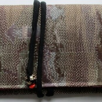 ７８９７　色大島紬の着物で作った和風財布・ポーチの画像