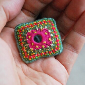 小ぶりなミラー刺繍ヘアゴム　四角の画像
