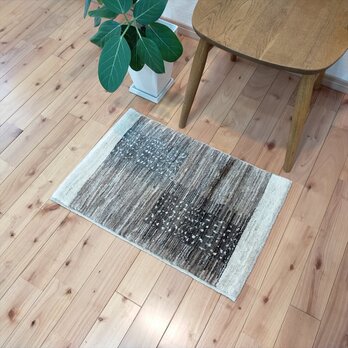 夏は涼しく冬は暖かい天然無染めラグ ガゼニラハット 肌触りが気持ちい　67x44cm　P201の画像