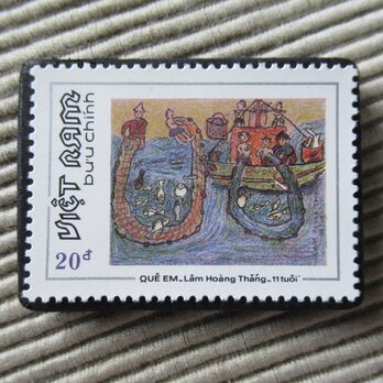 ベトナム　児童画切手ブローチ9908