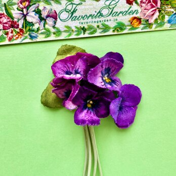 Purple flower corsage for you Bの画像