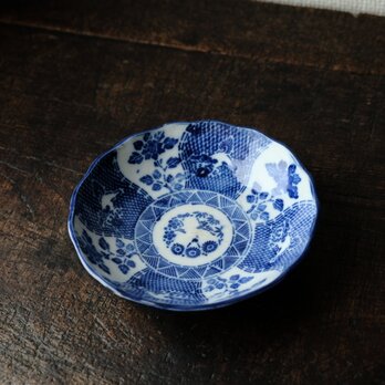 ユーモア表情の獅子◆伊万里　花獅子文印判膾皿　骨董・antiques 丁寧な暮らしに。明治時代の画像
