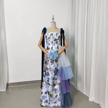 クラシカル パーティードレス 花柄のモチーフ刺繍が美しく キャミソール 背中見せ デザイン感 2次会 前撮りの画像