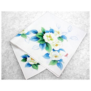 綿ハンカチ（白い椿の花）（白色）の画像