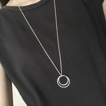 silver925  2連サークルのロングネックレス　75cmチェーンの画像
