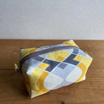 BOXポーチ yellowの画像