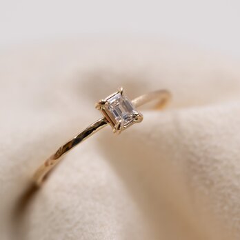 Emerald cut diamond harmony ringの画像