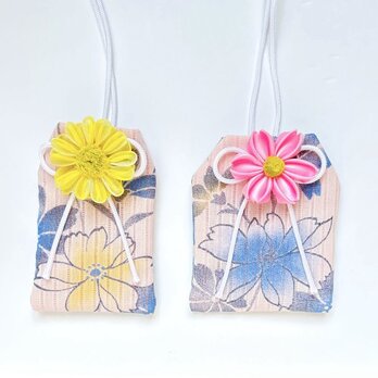 （秋桜）元巫女が作る花のお守り袋の画像