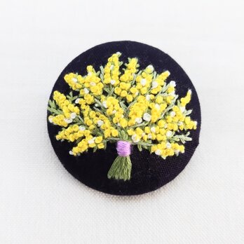 ミモザの花束 刺繍ブローチ（大)の画像