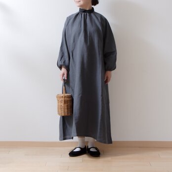 リネンクレリック衿が上品で大人かわいいバックくるみ釦ボリューム袖フレンチリネンAラインワンピース/グレークレリックの画像