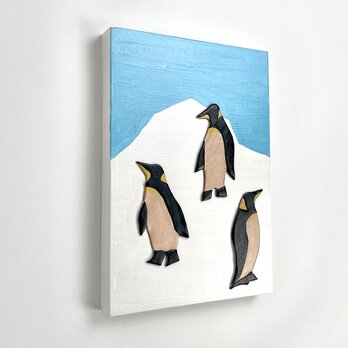 レザーのコラージュアート（ペンギン） 革 A5サイズ 木製パネル 一点物の画像
