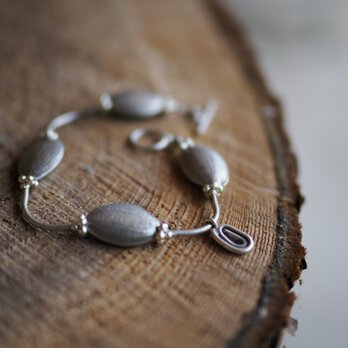 Silver braceletの画像