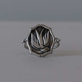 Swallow Charm Ringの画像