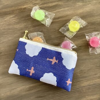 【飛行機と雲】畳縁　ぺたんこ　小銭入れ　ミニポーチ　カードケース　空　雲　青　紺の画像