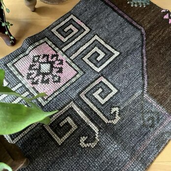 50×92 ウール100% グレイ×ブラウン　ピンク　トルコヴィンテージラグ