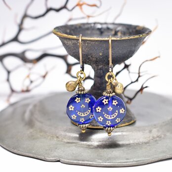 聖者のビーズと小さな民族鈴のピアス（ブルー）