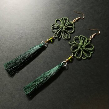 【和風】八重菊結びとタッセルのピアス（イヤリング）（深緑）【チャイナ】【中華風】【成人式】【着物】【浴衣】【袴】【アジアン】の画像