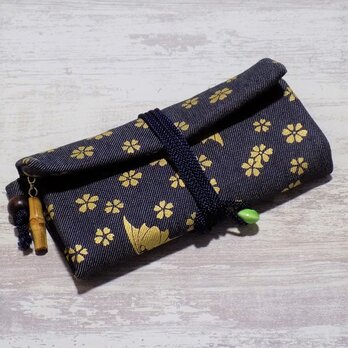 道中財布　濃紺デニム地製　「蝙蝠に桜　金色」の画像