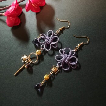 【和風】飾り結びとお花のピアス（イヤリング）（薄紫）【成人式】【着物】【浴衣】【袴】【中華風】【チャイナ】【和ゴス】の画像