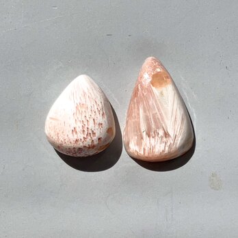 ピンクスコレサイト[123] 2PC 19Cts　天然石 ／ ルース ／カボションの画像