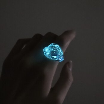 ［洞窟の鉱石］  -夜光虫-ガラス リング  clear glass ringの画像