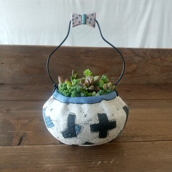 バスケット型植木鉢（青）の画像