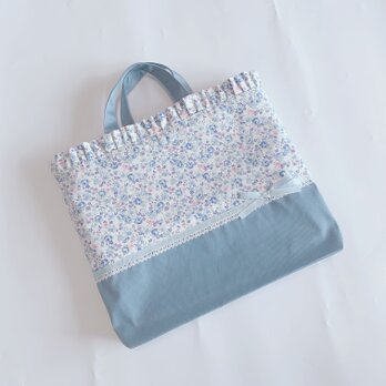 トートバッグ　フリル付きブルー小花柄の画像