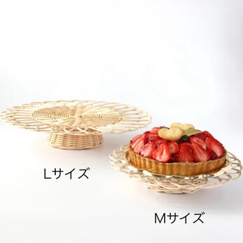 ラタンのアフタヌーンティーケーキスタンド　Mサイズ　4色から選べる♪　お誕生日や記念日のケーキの飾り台、写真撮影に♪の画像