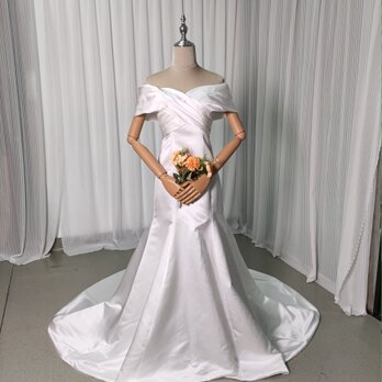 ウェディングドレス オフショルダー ファスナー マーメイドライン 結婚式 光沢サテン エレガントの画像