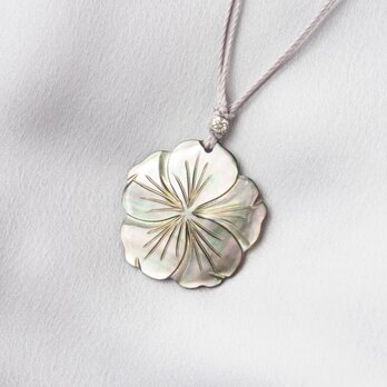 Flower Pendant（ブラックシェル×カレンシルバー）の画像